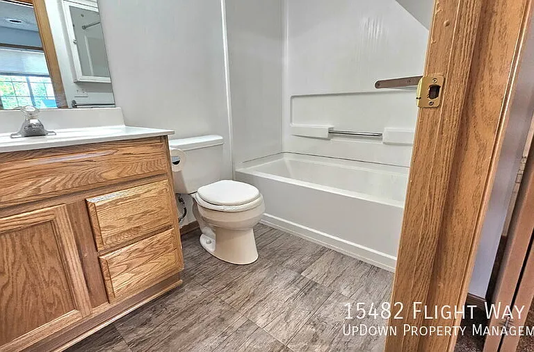15482 Flight Way — Photo 7