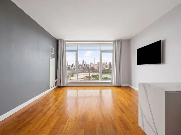 11-24 31st Ave #15B, Astoria, NY 11106