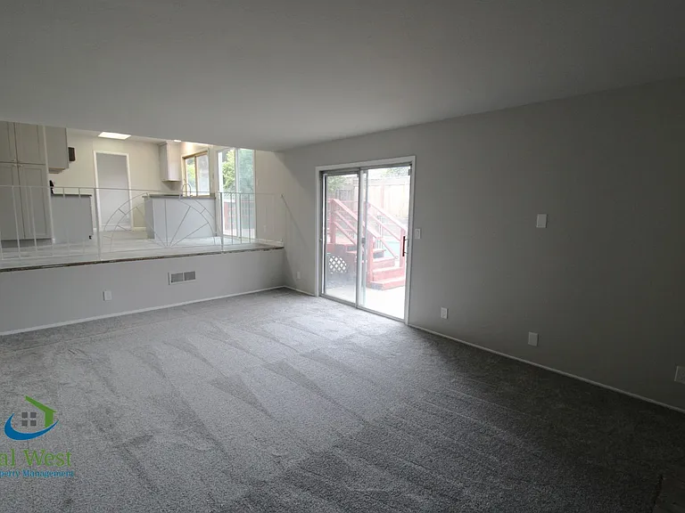 816 Glenside Dr — Photo 16