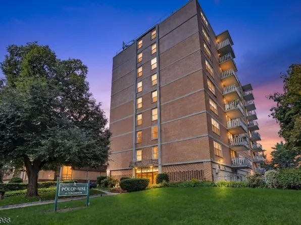 712 N Broad St #2C, Elizabeth City, NJ 07208