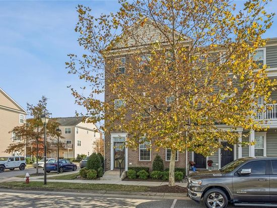 301 Waterside Dr, Hampton, VA 23666