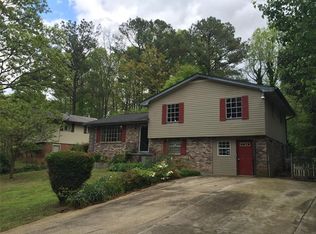 9093 Homewood Dr, Riverdale, GA