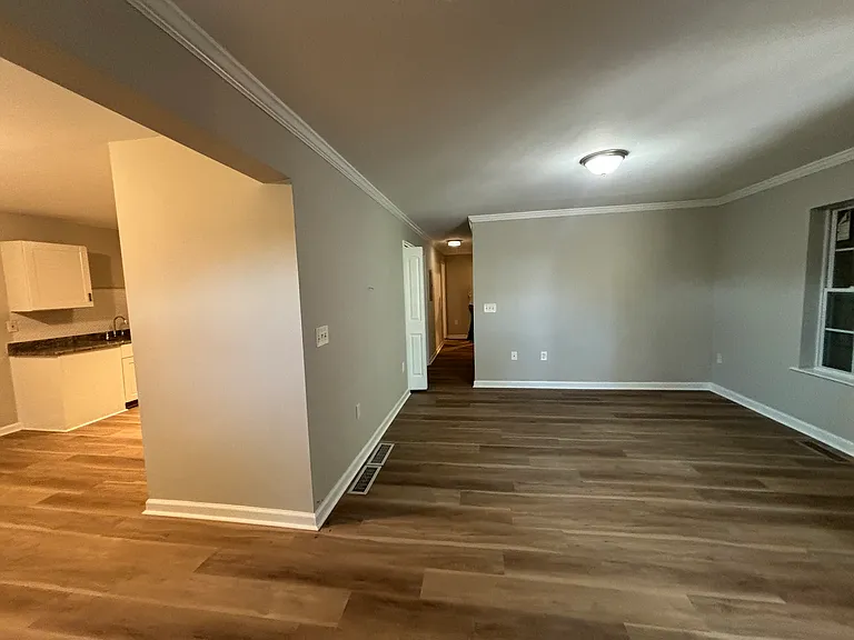 934 Joseph E Boone Blvd NW — Photo 4