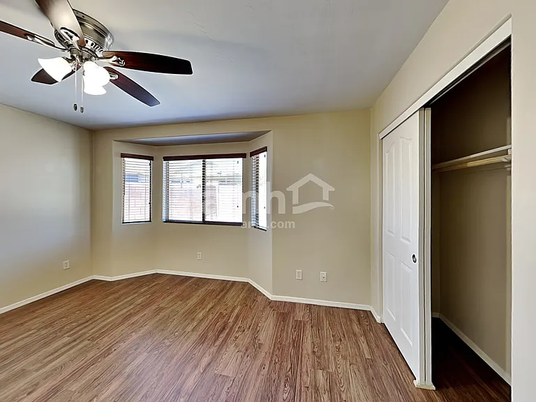 742 W Emerald Key Dr — Photo 8