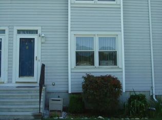 44 Village Dr #404, Hamburg, NJ 07419