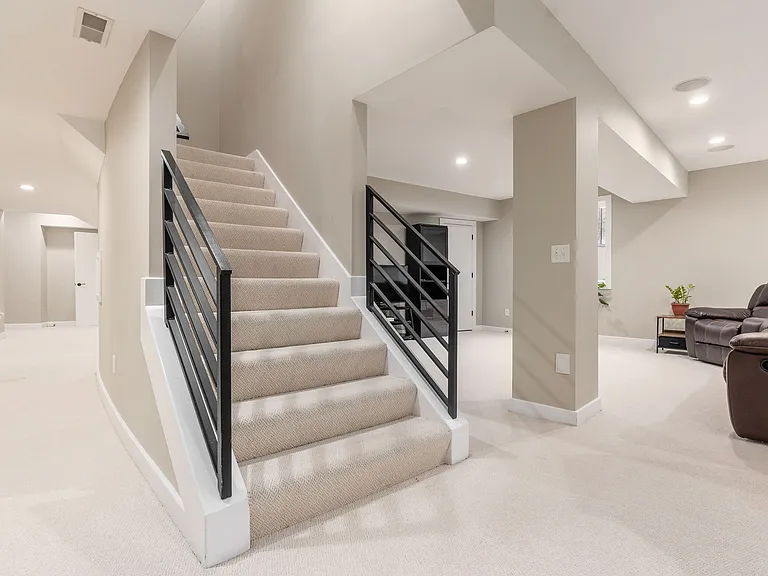 4602 Sandwich Ct — Photo 50