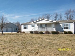 1130 Lee Henderson Rd, Lewisport, KY 42351