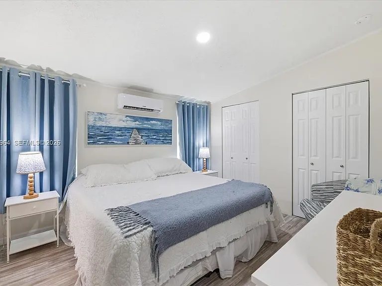 851 Arapaho Trl #0 — Photo 17