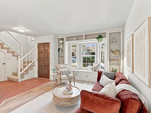 4th image of 166 Pryce St Unit 166