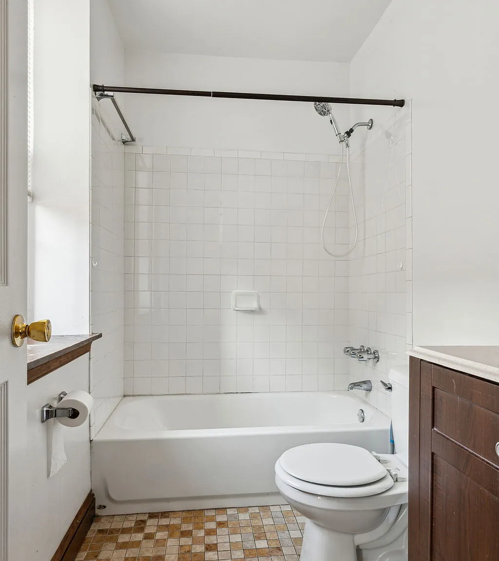 1 bed, $990 — Photo 4