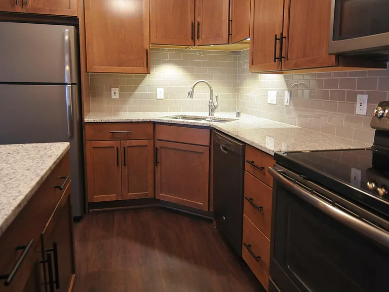 Yorktown Estates Apartments — Photo 27