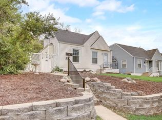 3841 S 36th St, Greenfield, WI 53221