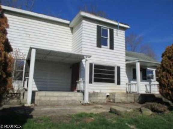 3rd image of 288 W Main St