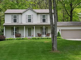 11165 Bridlewood Trl, Berrien Springs, MI 49103