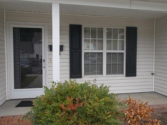 2nd image of 446 E Rose St