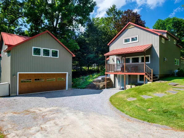 17 Bryant St, Williamstown, MA 01267