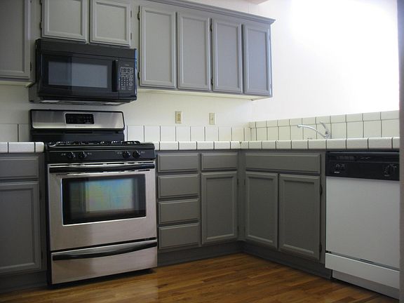 5th image of 2 Jacqueline Ct