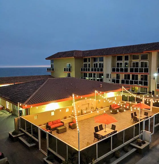 Crystal Cove Zen Lounge