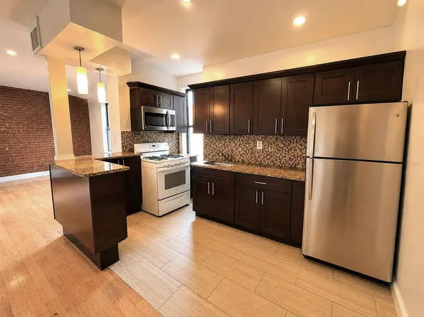 2463 Valentine Avenue image 1 of 6