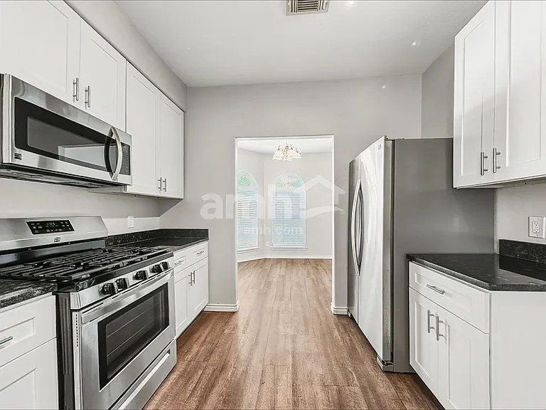 2423 Lofty Falls Ct — Photo 5