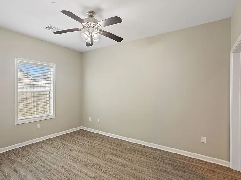 4142 Benoit Ln #7 — Photo 5