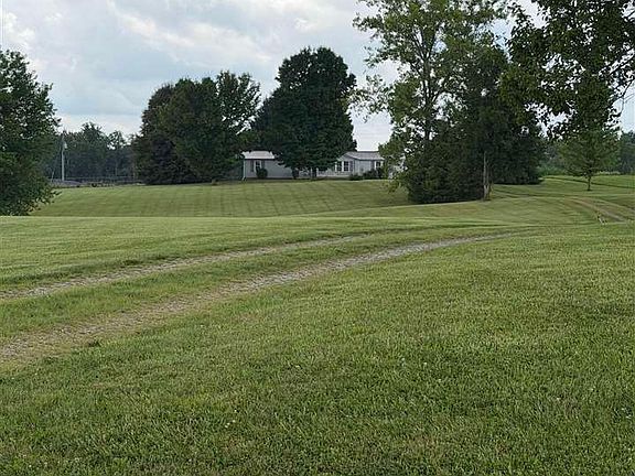 3rd image of 2953 W Snake Hill Rd