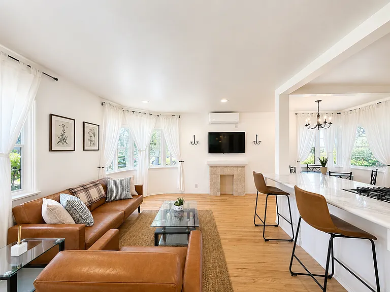 1134 Chelsea Ave #1A — Photo 3