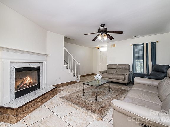 5th image of 1914 Killarney Pl