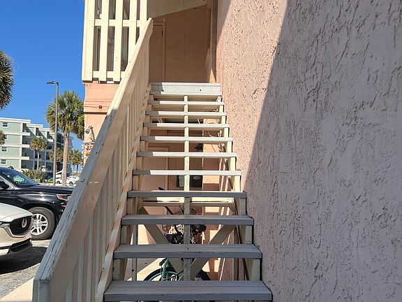 4th image of 126 8th Ave S APT D