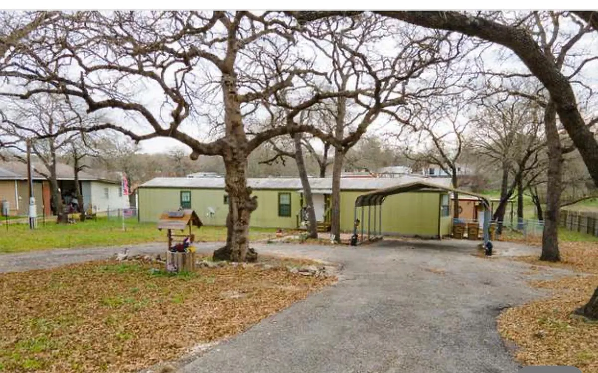 Building Photo - 23102 Skila Dr