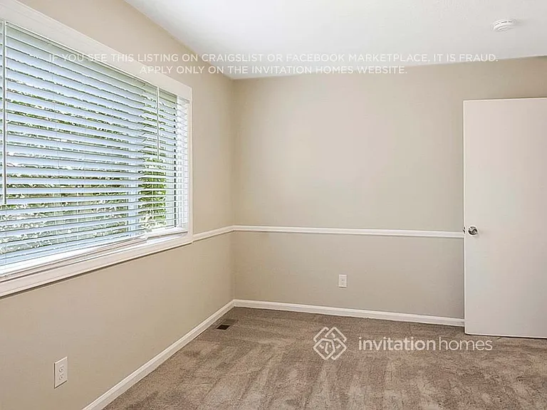 1404 Falls Church Rd — Photo 9