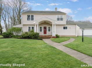 48 Willoughby Rd, Shelton, CT 06484