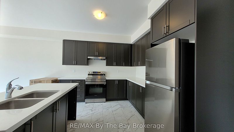 Wasaga Beach House for rent - 4 Bedrooms — photo 8