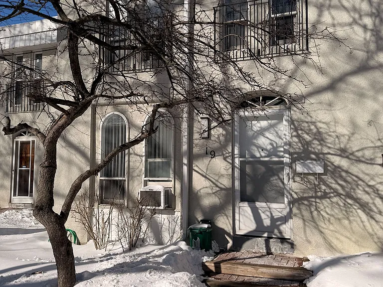 71 Cass Ave #19 — Photo 4