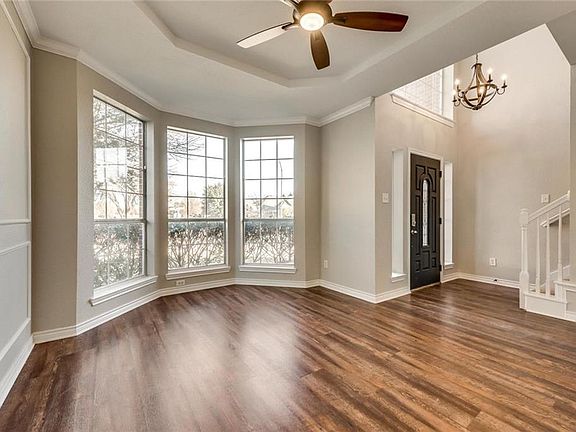 3rd image of 5044 Roundtree Ct