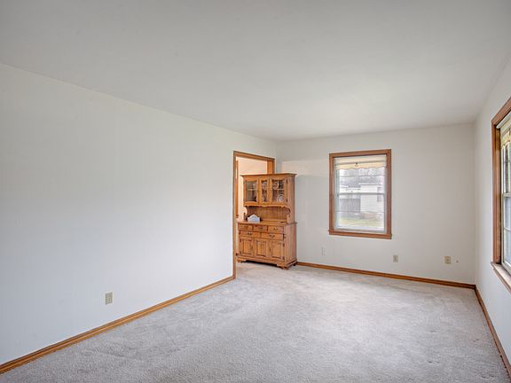 2nd image of 1517 Sandra Dr