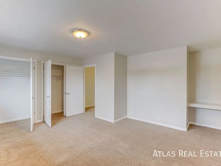 2565 Iris St — Photo 10