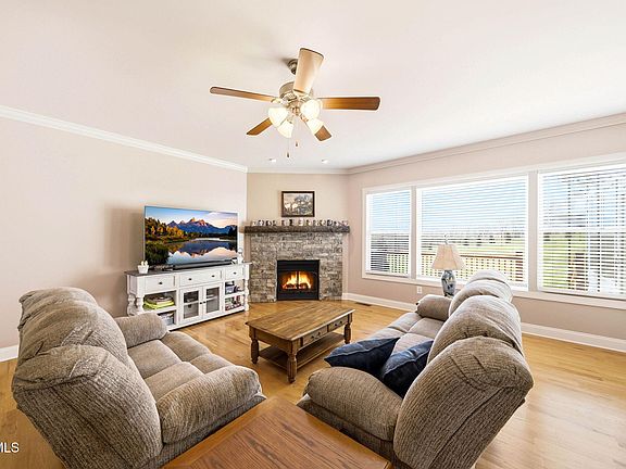4th image of 143 Garland Rd