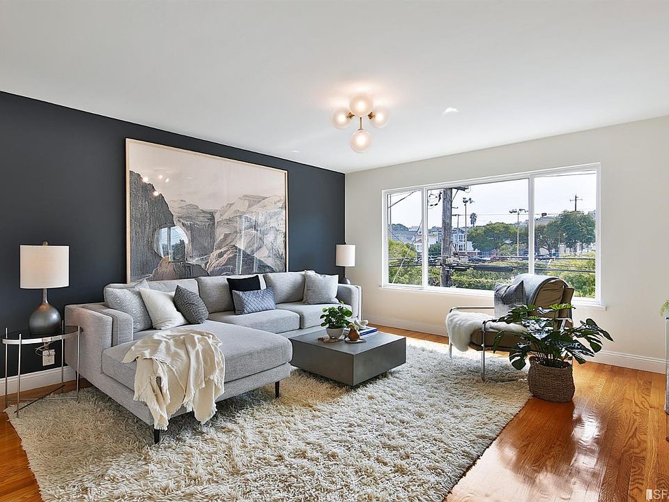 1st image of 268 Day St APT 3