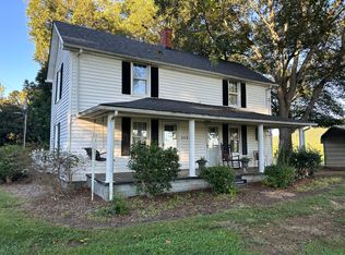 1419 Shoals Rd, Pinnacle, NC 27043