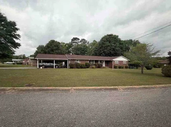 325 Brookwood Dr, Anniston, AL 36206