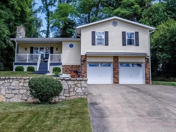 1132 Major Dr, Connersville, IN 47331