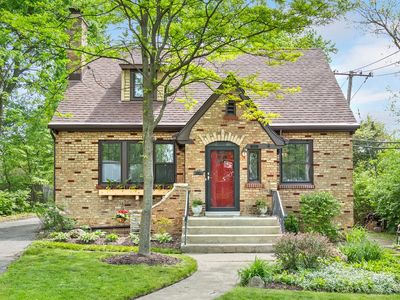 4731 Elm St, Downers Grove, IL, 60515