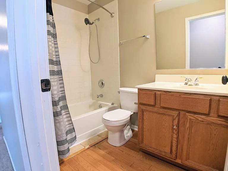 1504 Thornfield Ln — Photo 9