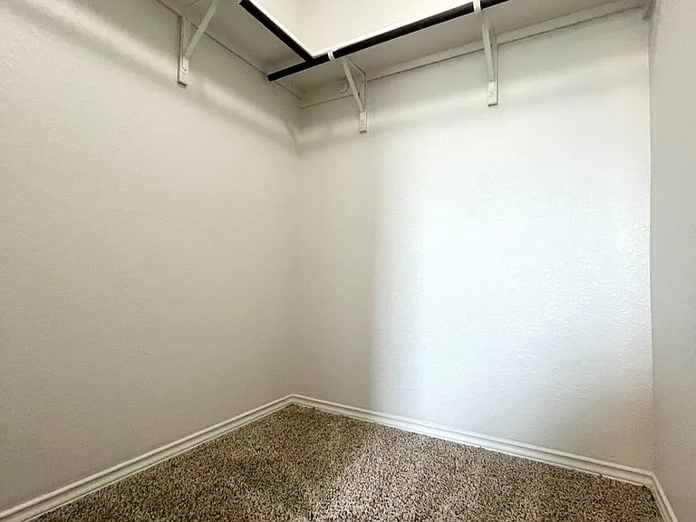 6011 Travis Smt — Photo 32