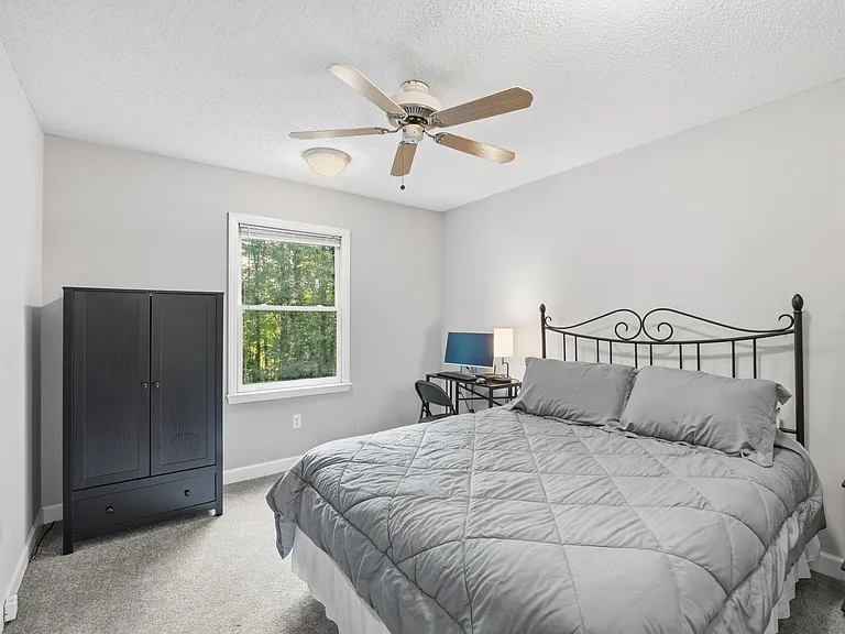 2726 Pheasant Run St — Photo 10