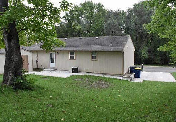 Back yard. Nice shed for storage.