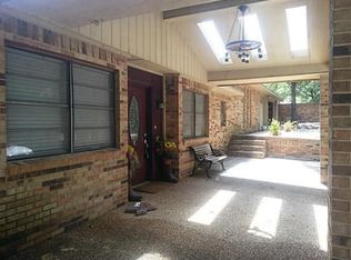 405 Linda Rd, Kennedale, TX 76060