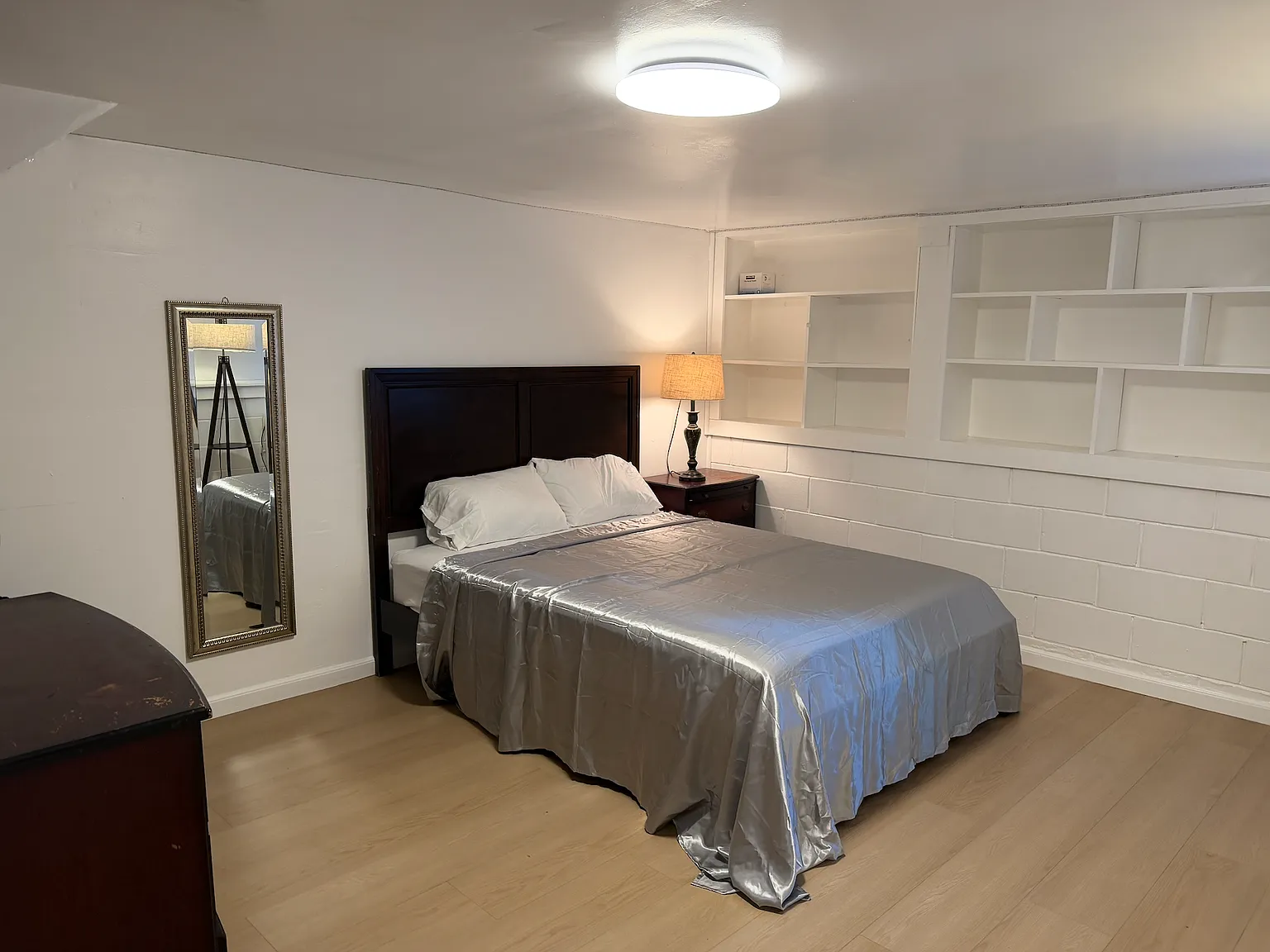 1 bed, $1,000 — Photo 2