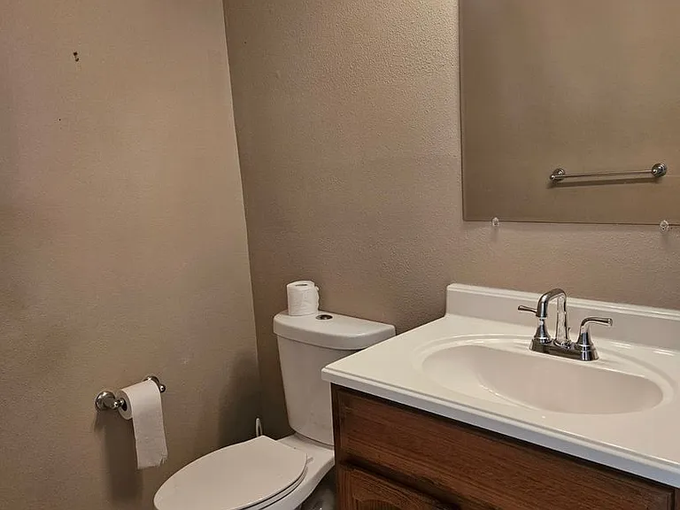 511 Palmetto Dr NE — Photo 15